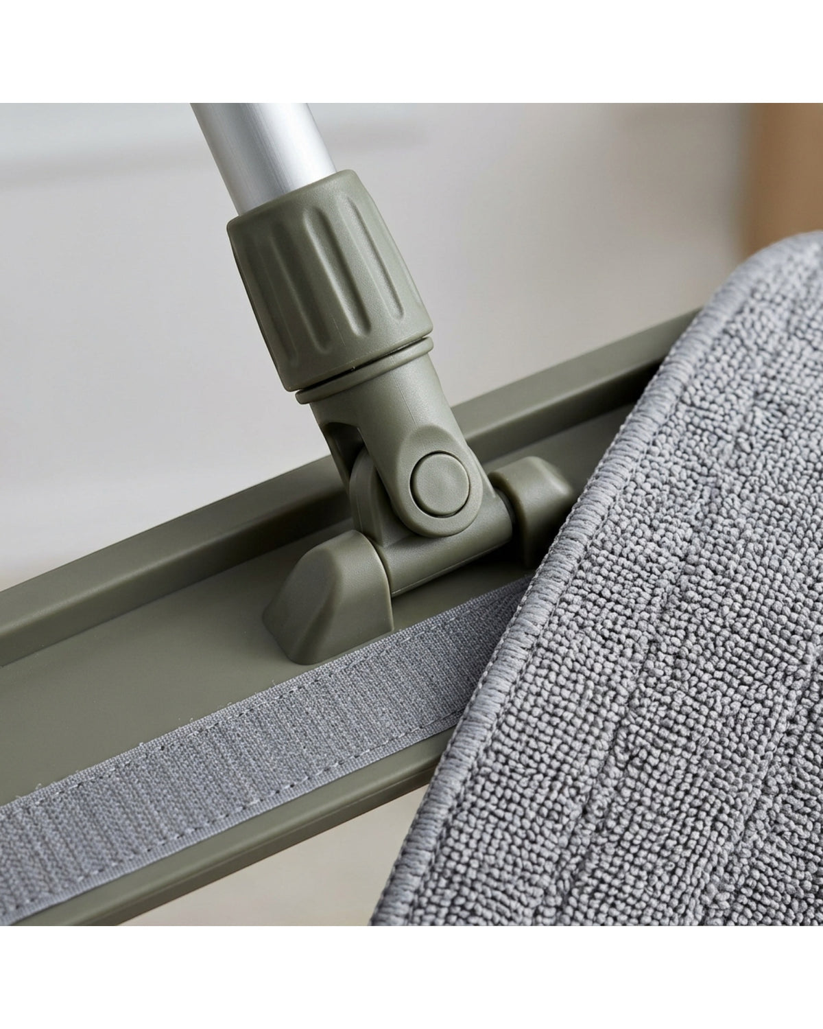 Zolan Telescopic Flat Mop 45 cm with 3 Pads Olive Gray - Detail view